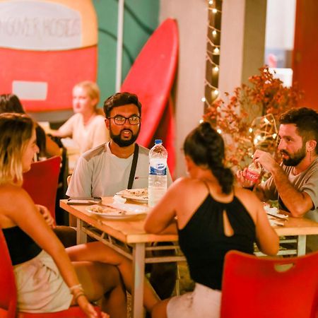 Hangover Hostels Mirissa Dış mekan fotoğraf