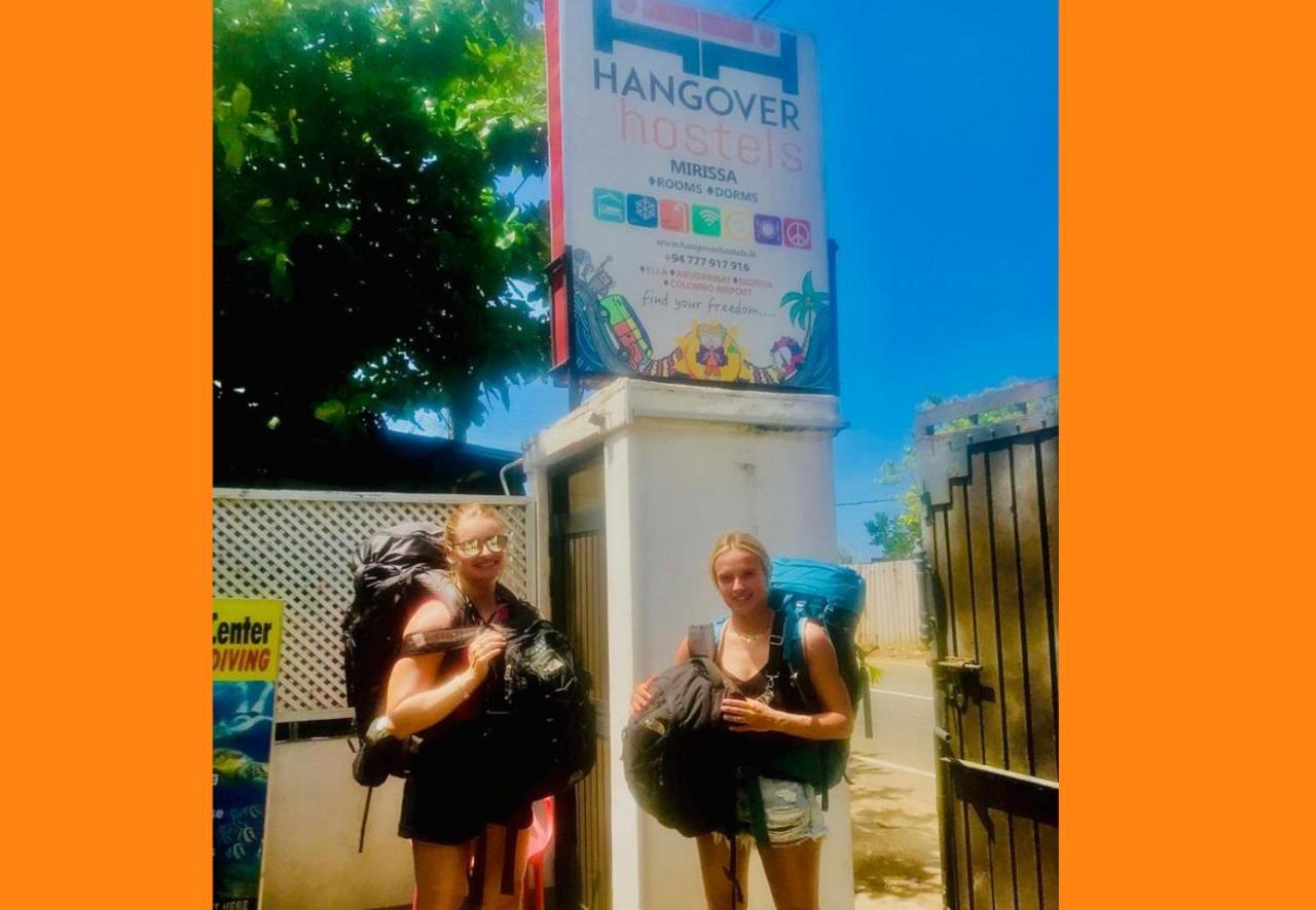 Hangover Hostels Mirissa Dış mekan fotoğraf