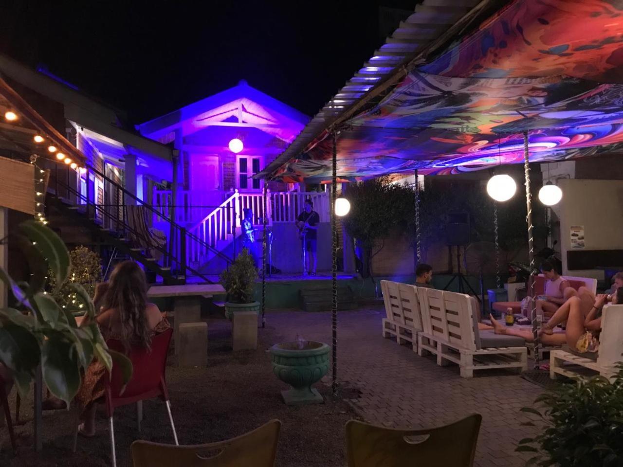 Hangover Hostels Mirissa Dış mekan fotoğraf