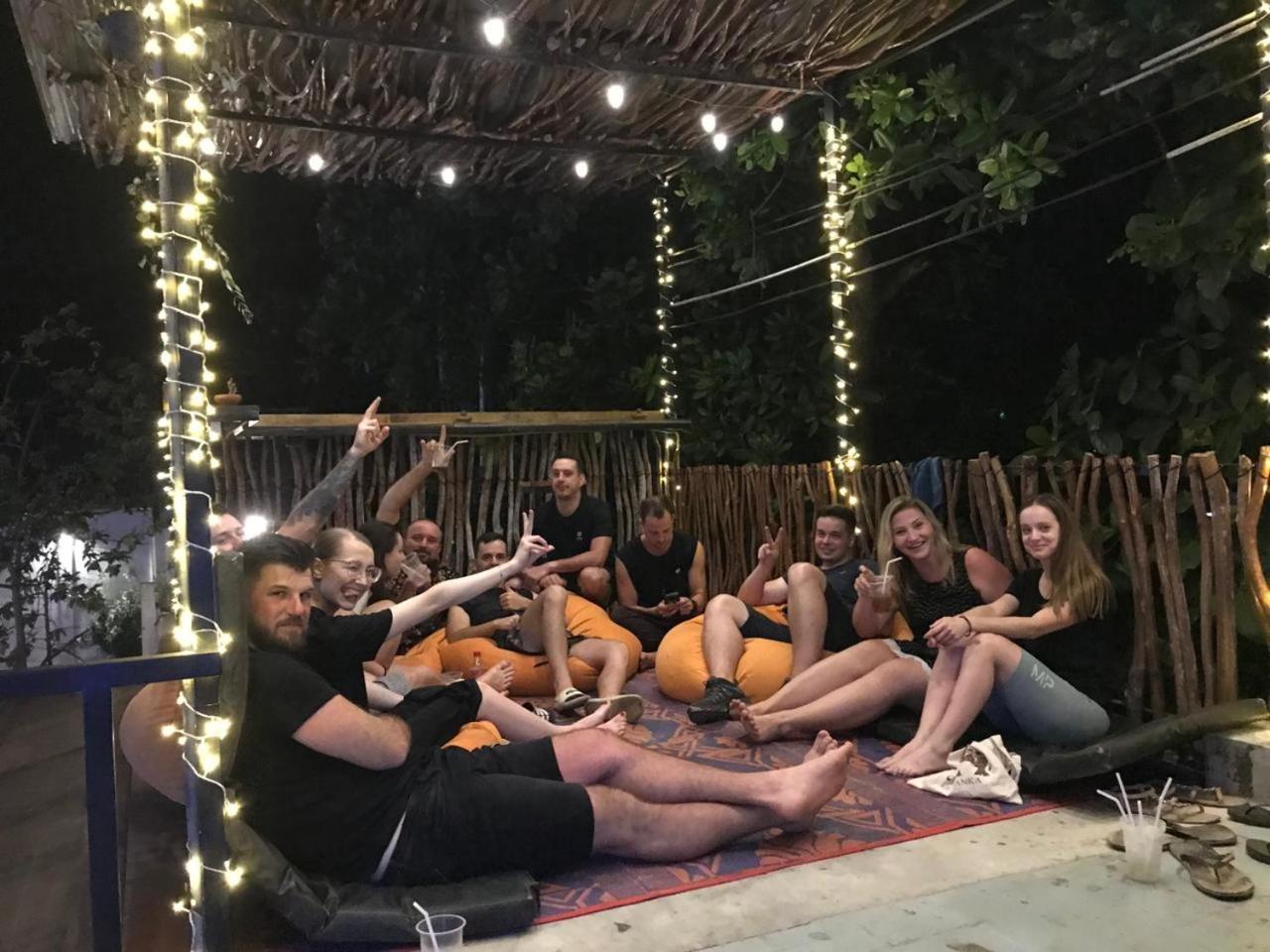 Hangover Hostels Mirissa Dış mekan fotoğraf