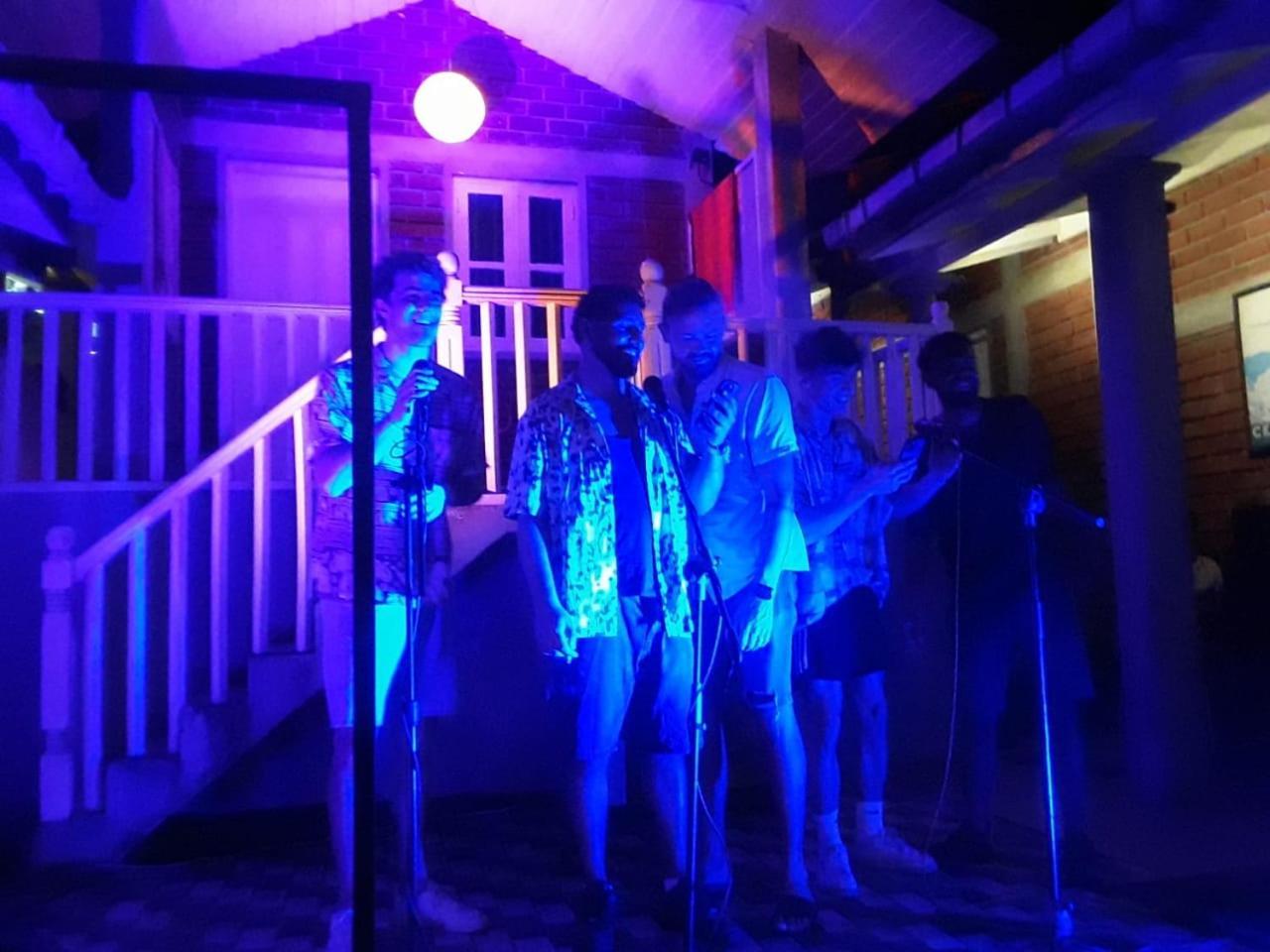 Hangover Hostels Mirissa Dış mekan fotoğraf