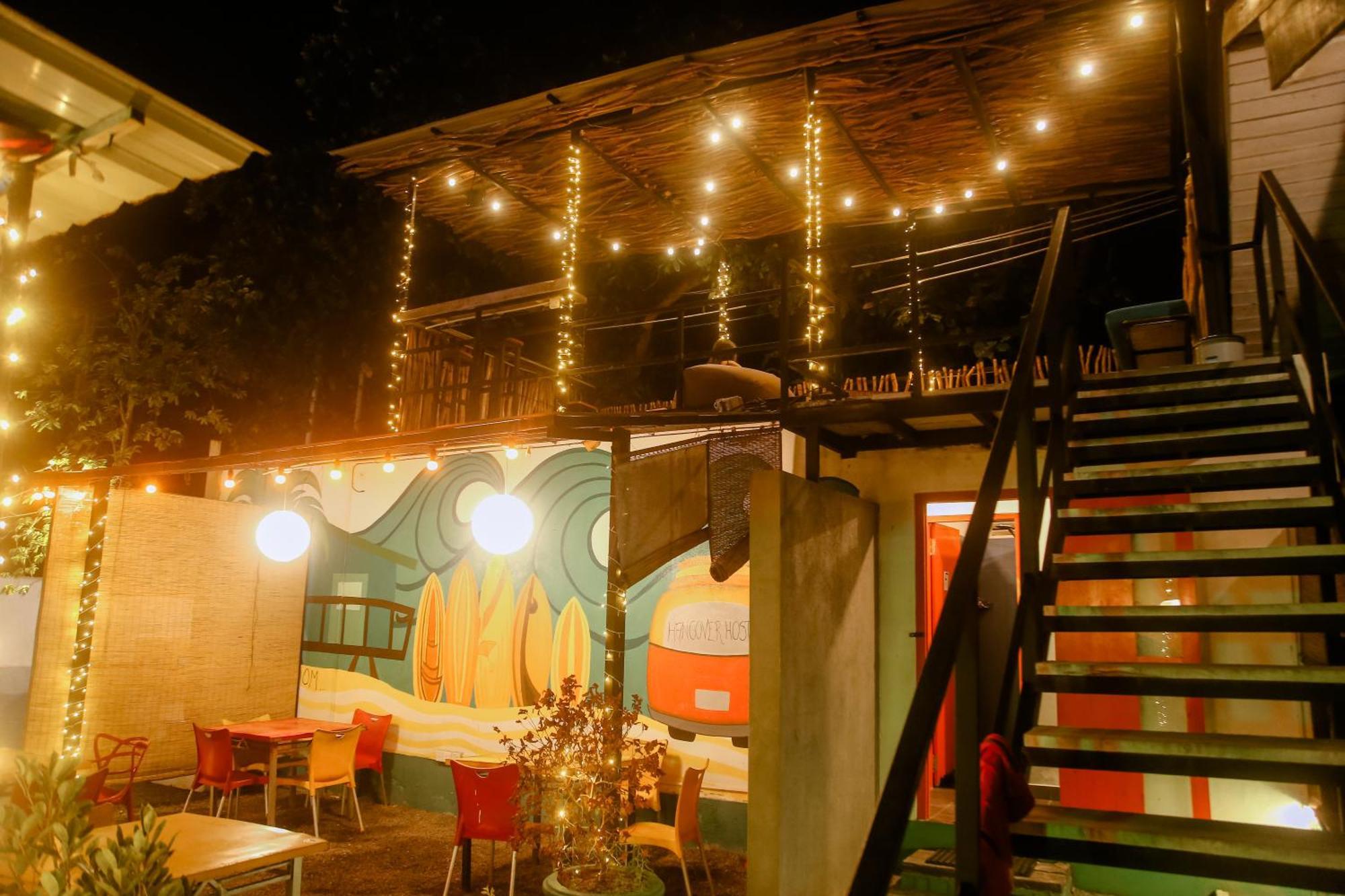 Hangover Hostels Mirissa Dış mekan fotoğraf