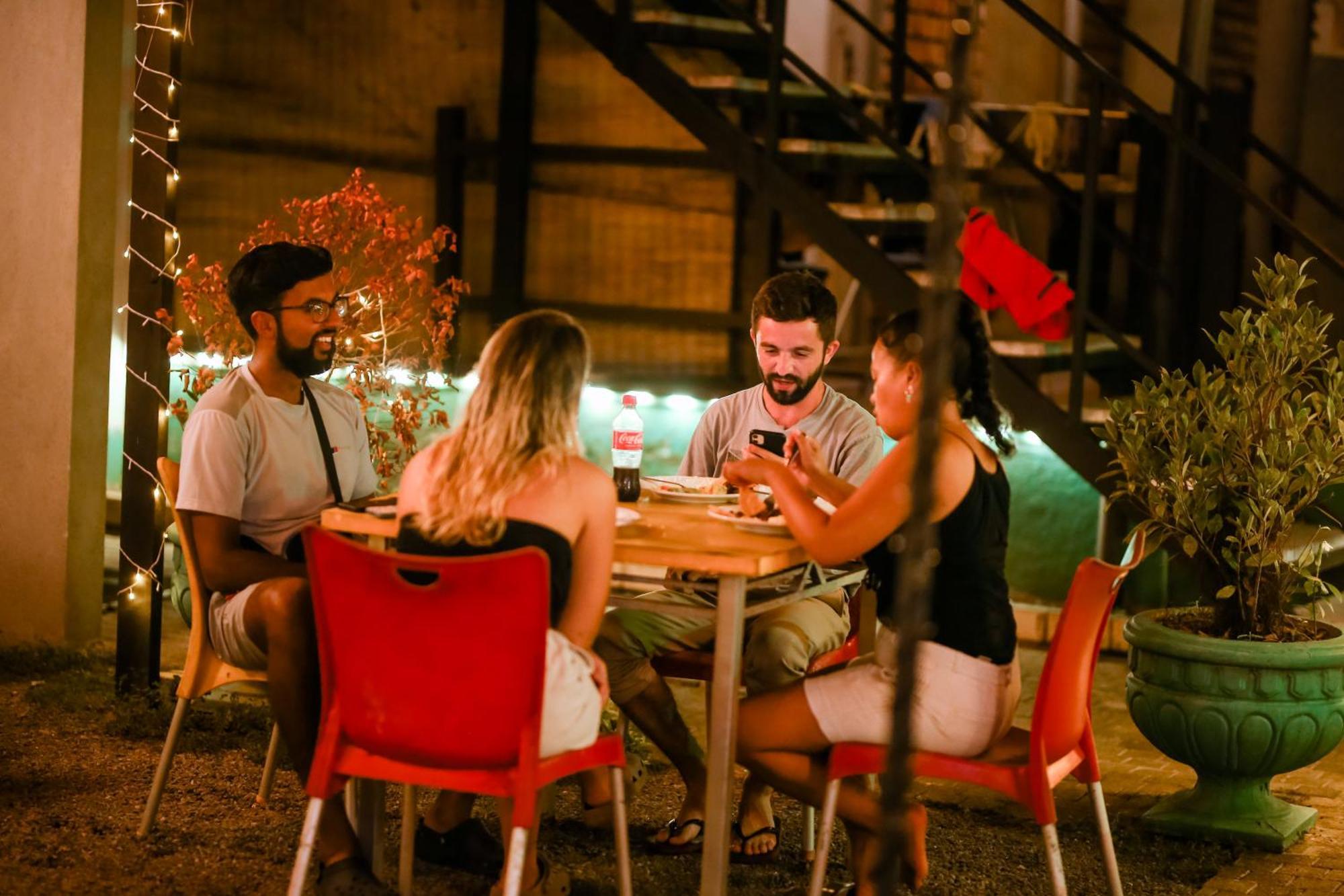 Hangover Hostels Mirissa Dış mekan fotoğraf
