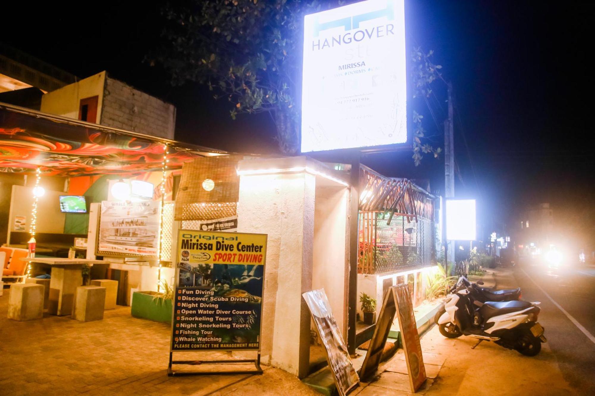Hangover Hostels Mirissa Dış mekan fotoğraf