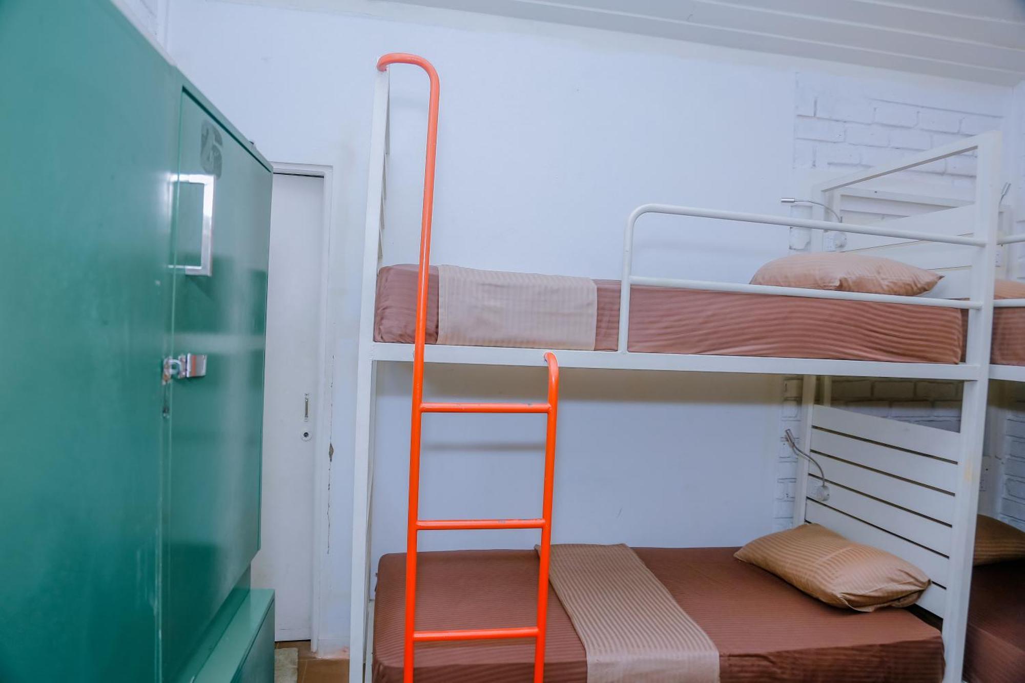 Hangover Hostels Mirissa Dış mekan fotoğraf