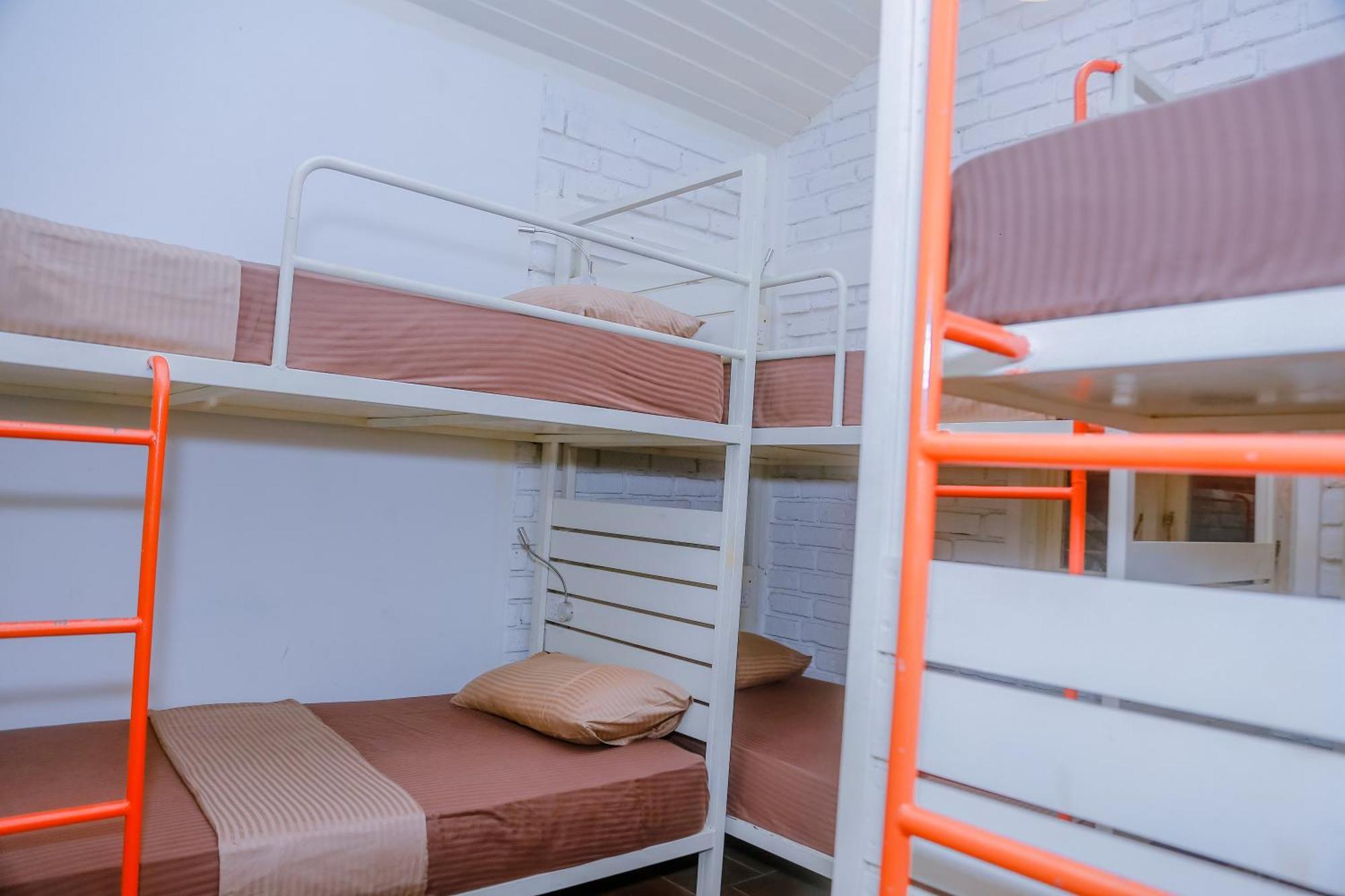 Hangover Hostels Mirissa Dış mekan fotoğraf