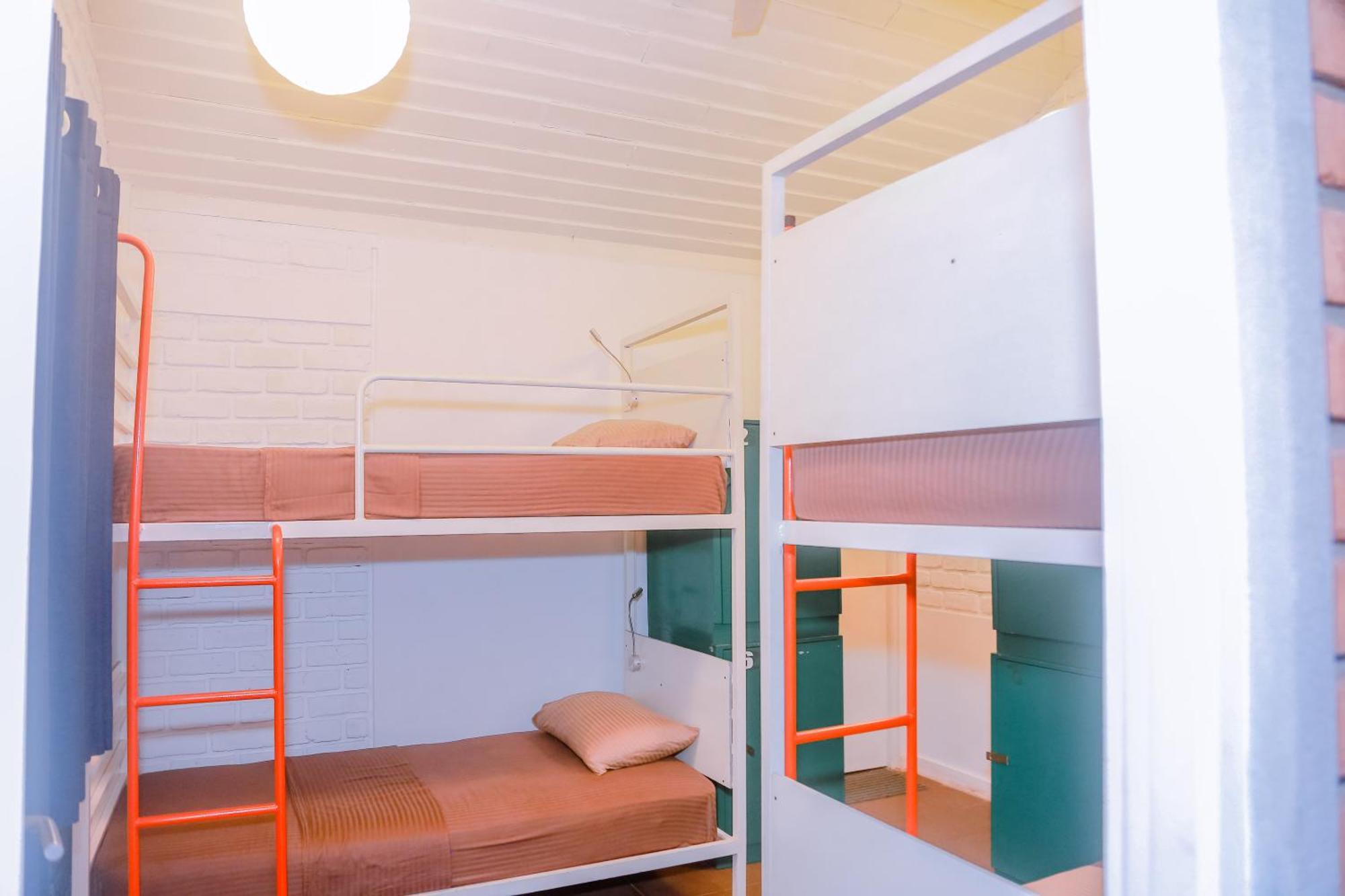 Hangover Hostels Mirissa Dış mekan fotoğraf