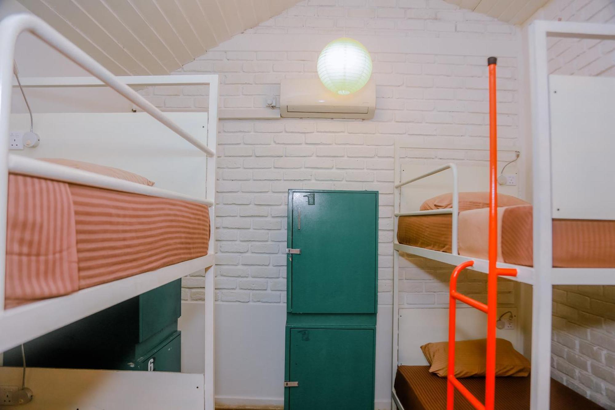 Hangover Hostels Mirissa Dış mekan fotoğraf
